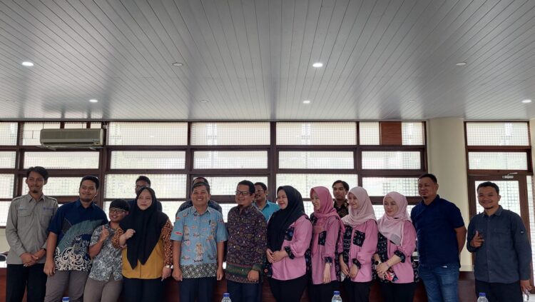 Laboratorium Lingkungan DLHP Provinsi Sumatera Selatan Kunjungi  PPLH IPB University